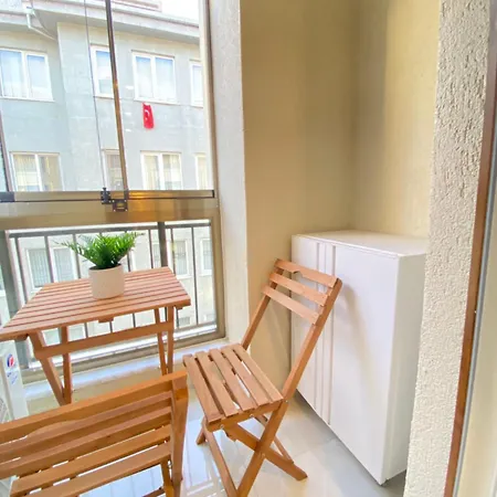 Daire Brand New Cozy 1bdr/1bth In Bakirkoey