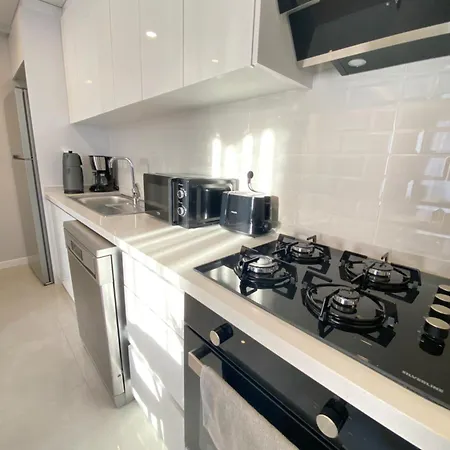 Brand New Cozy 1bdr/1bth In Bakirkoey Daire İstanbul